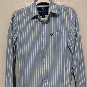 American Eagle Light Blue and White Striped Button-Down Shirt XS/TS